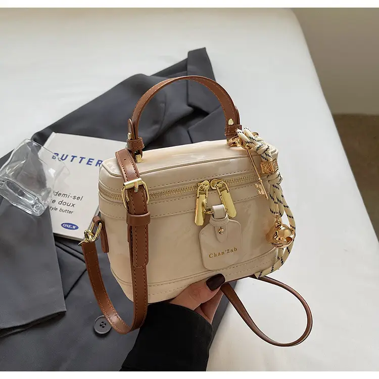 Women's Black Leather Box Bag with Chain Strap & Gold Plated Hardware — feature 42
