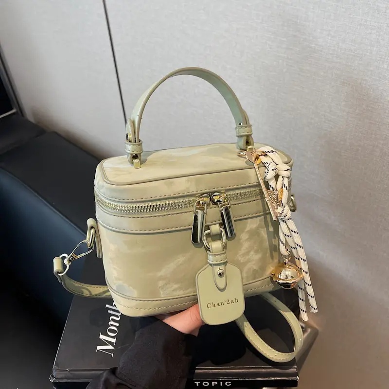 Women's Black Leather Box Bag with Chain Strap & Gold Plated Hardware - Image 4