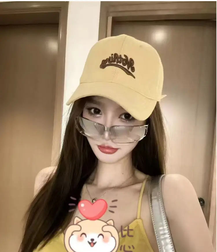 Men Sanding Embroidered Baseball Cap South Korea — feature 1