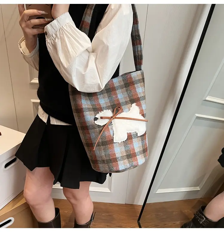Women's Plaid Crossbody Bag 2025 Woolen Large Capacity — feature 10