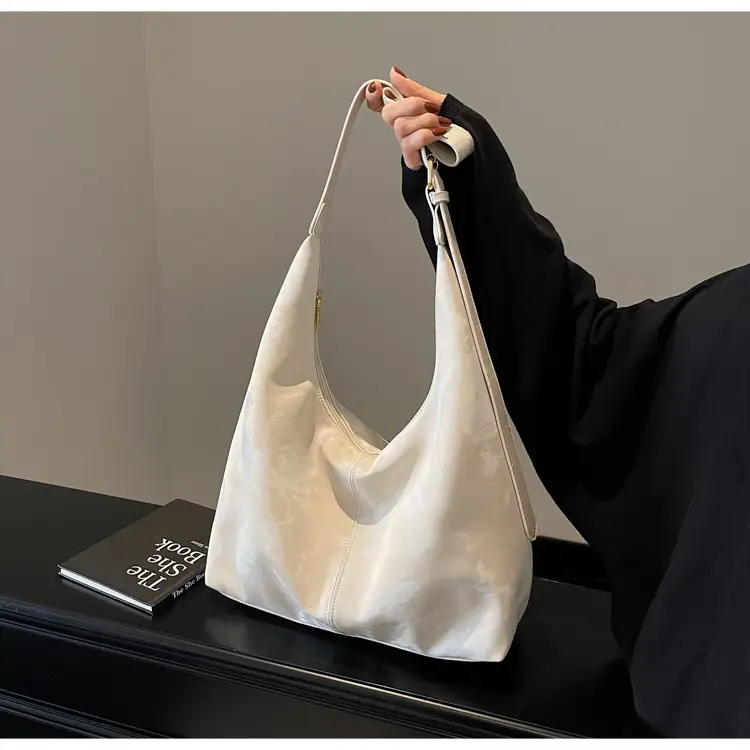 Textured Shoulder Bag Niche Design 2025 Spring — feature 13