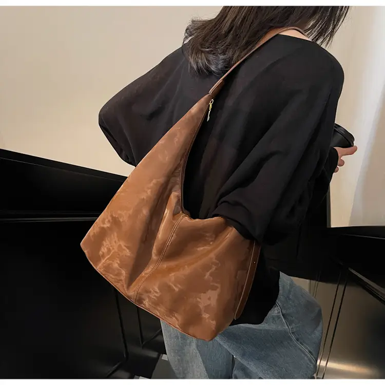 Textured Shoulder Bag Niche Design 2025 Spring — feature 15