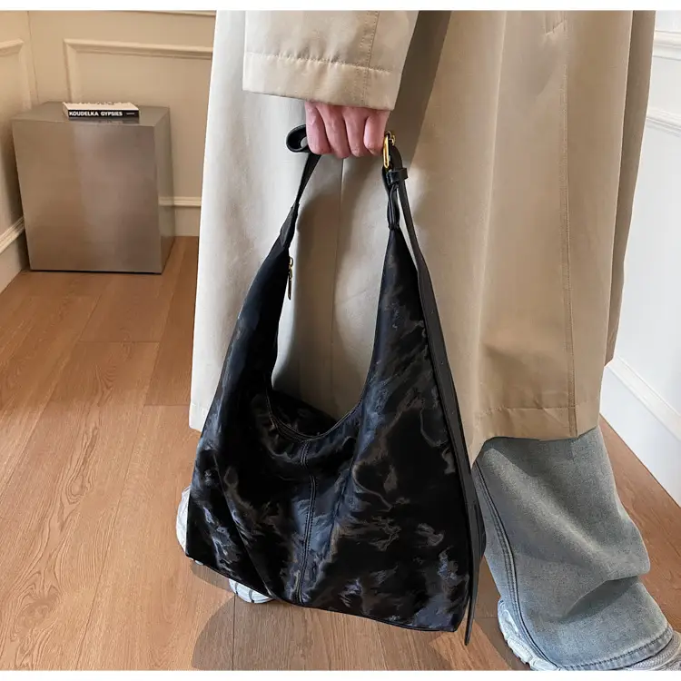 Textured Shoulder Bag Niche Design 2025 Spring — feature 18
