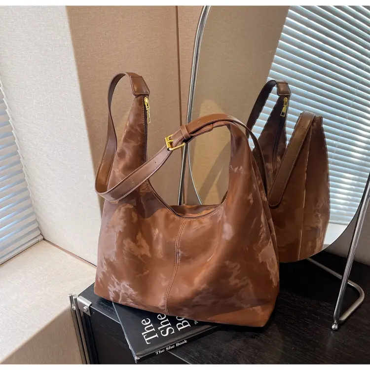 Textured Shoulder Bag Niche Design 2025 Spring — feature 21