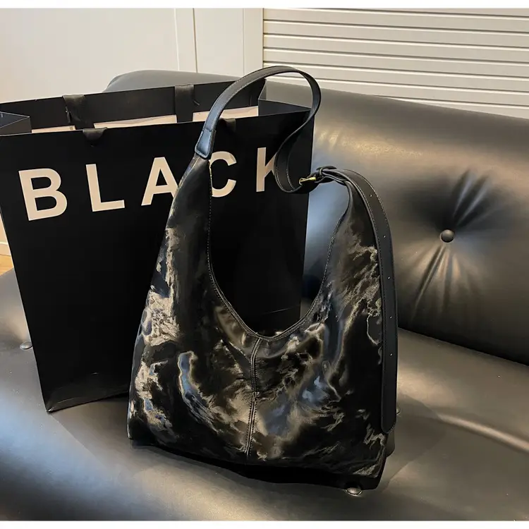 Textured Shoulder Bag Niche Design 2025 Spring — feature 23