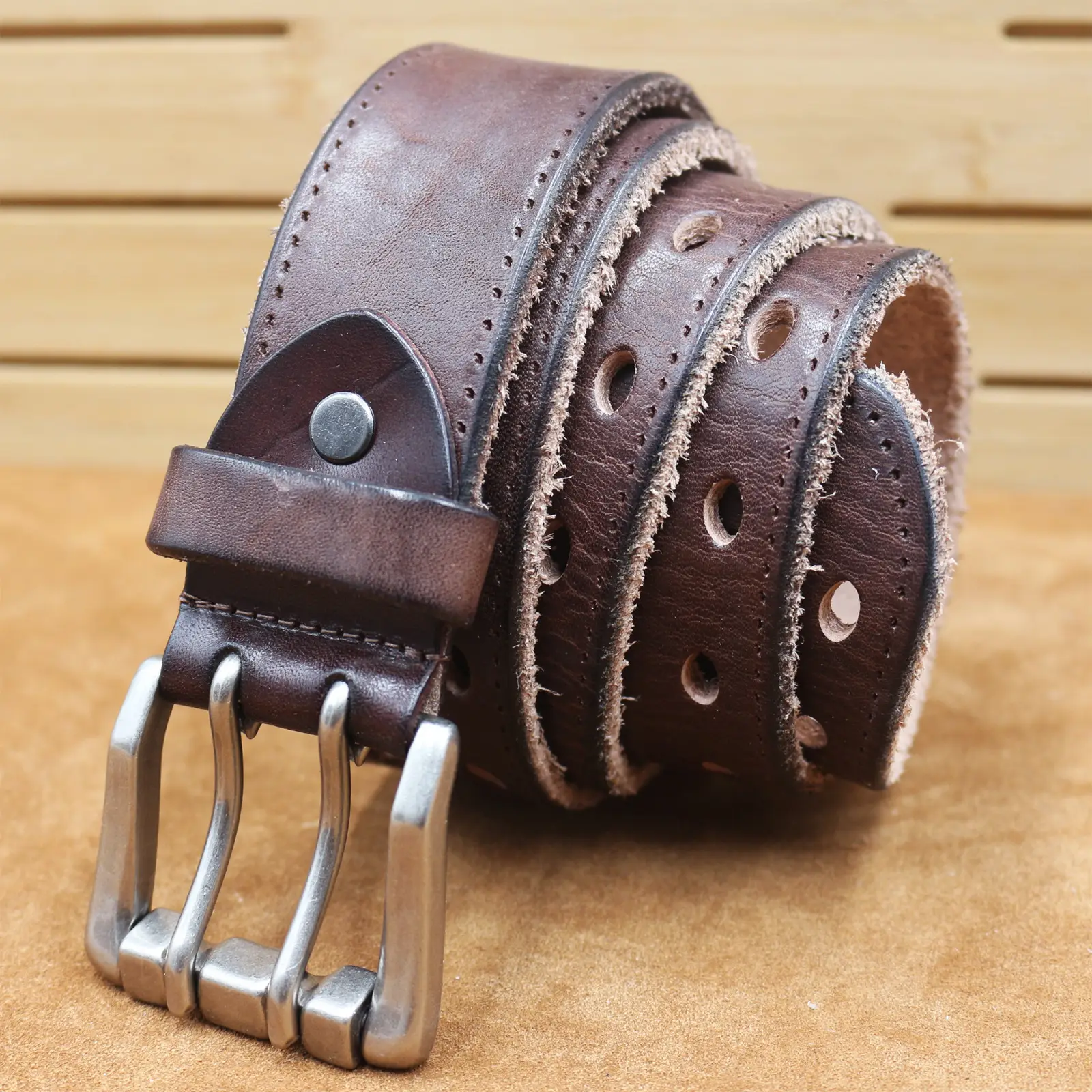 Men's Thick Cowhide Belt with Double Buckle — feature 17
