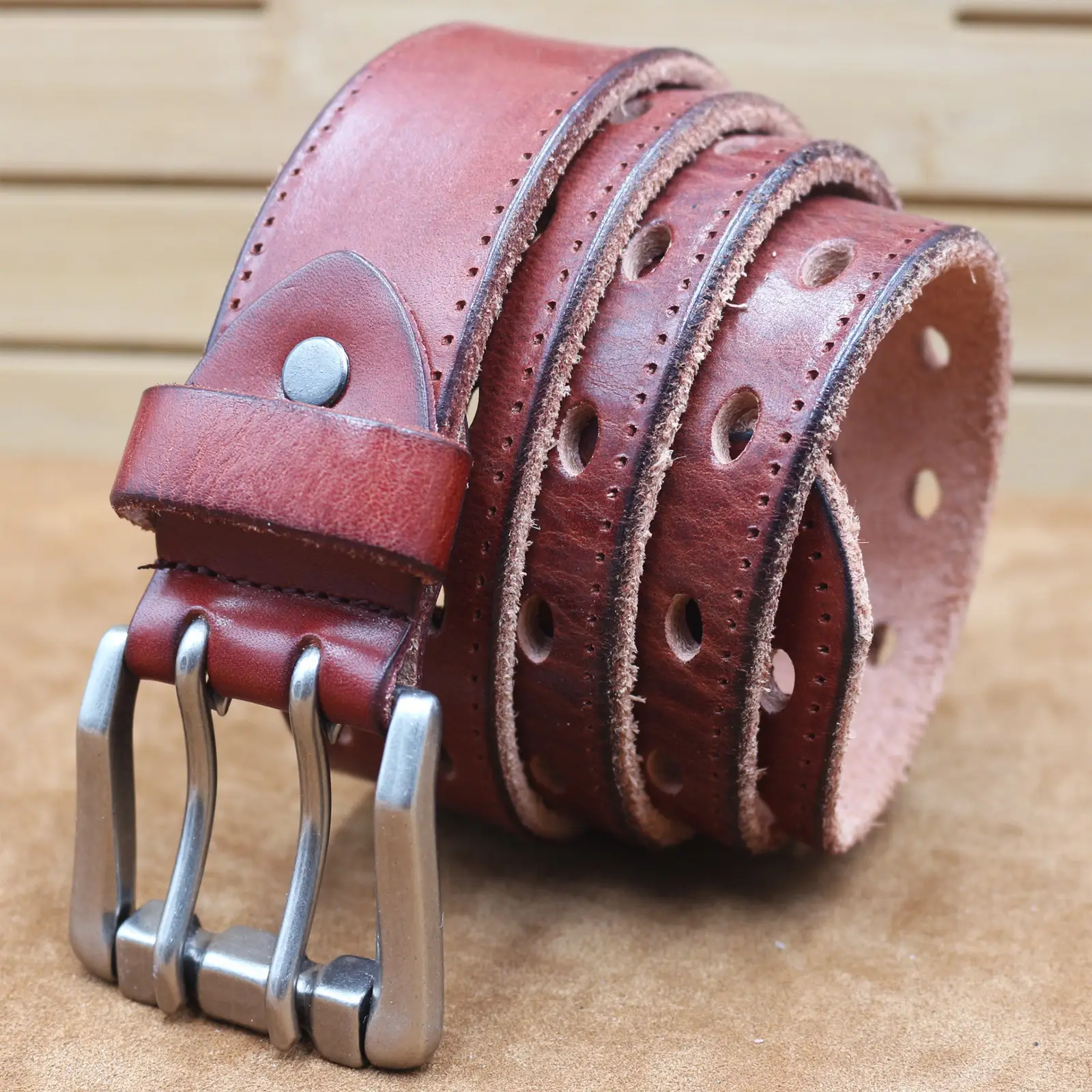 Men's Thick Cowhide Belt with Double Buckle — feature 5