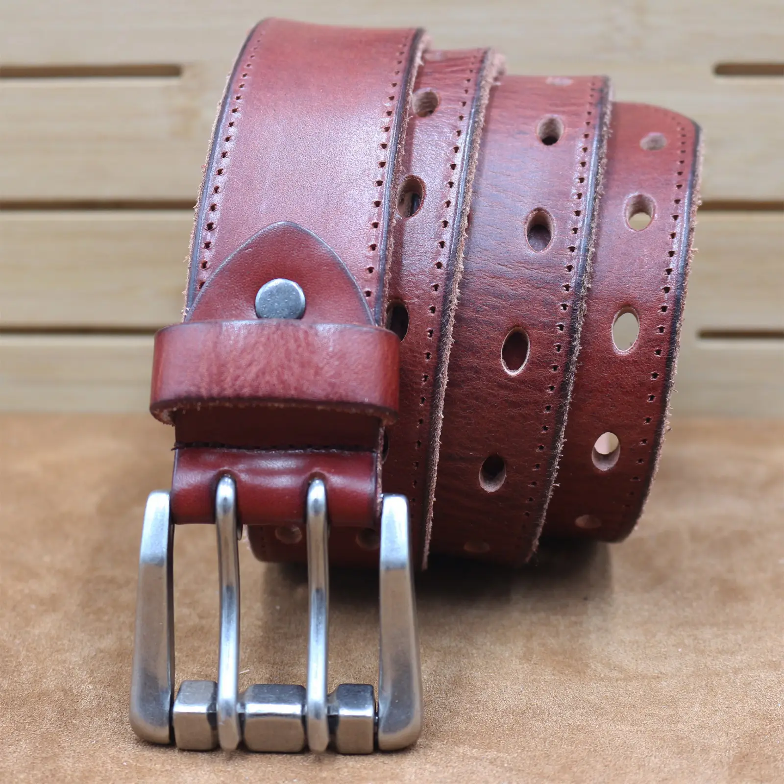 Men's Thick Cowhide Belt with Double Buckle — feature 7