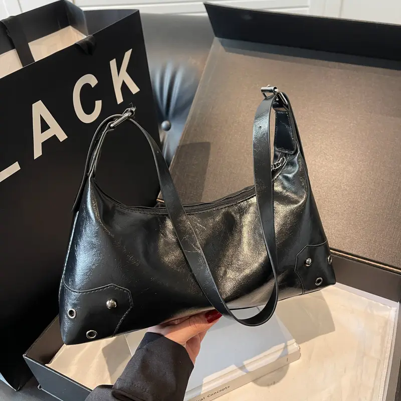 Elegant Black Leather Shoulder Bag for Women - Image 6