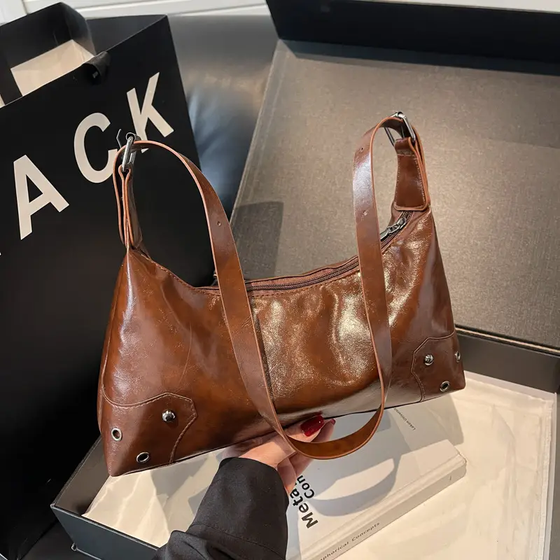Elegant Black Leather Shoulder Bag for Women - Image 7