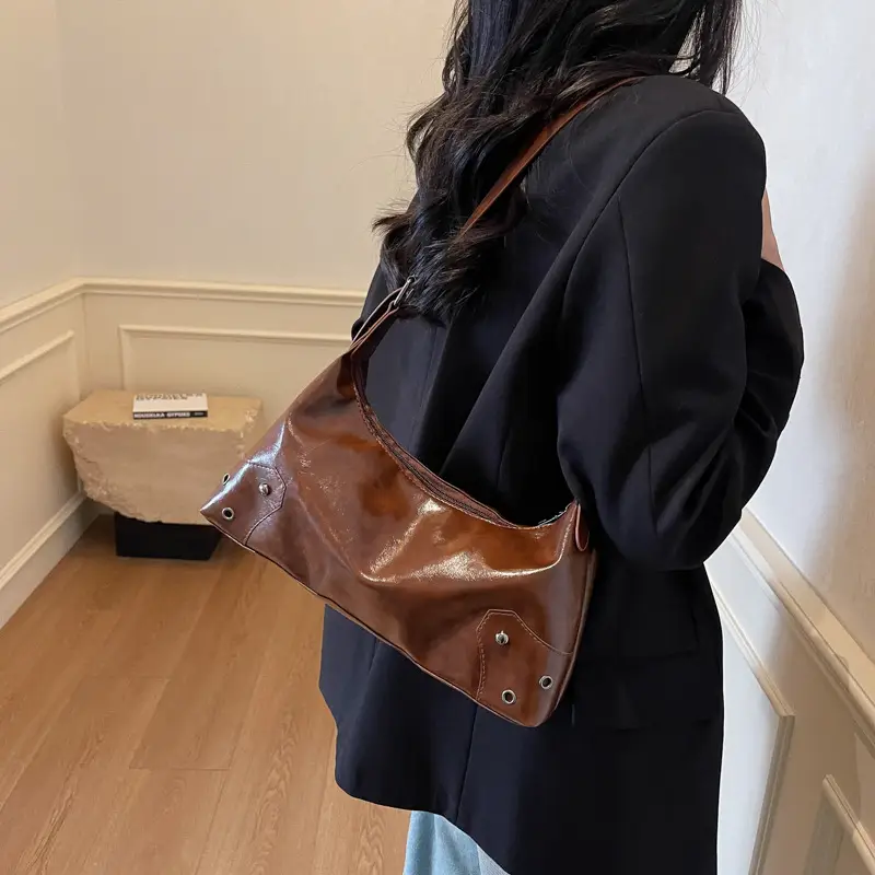 Elegant Black Leather Shoulder Bag for Women — feature 22