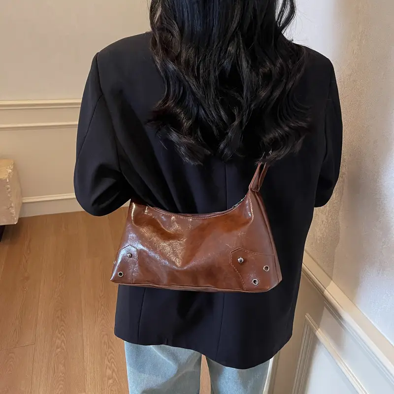 Elegant Black Leather Shoulder Bag for Women — feature 24