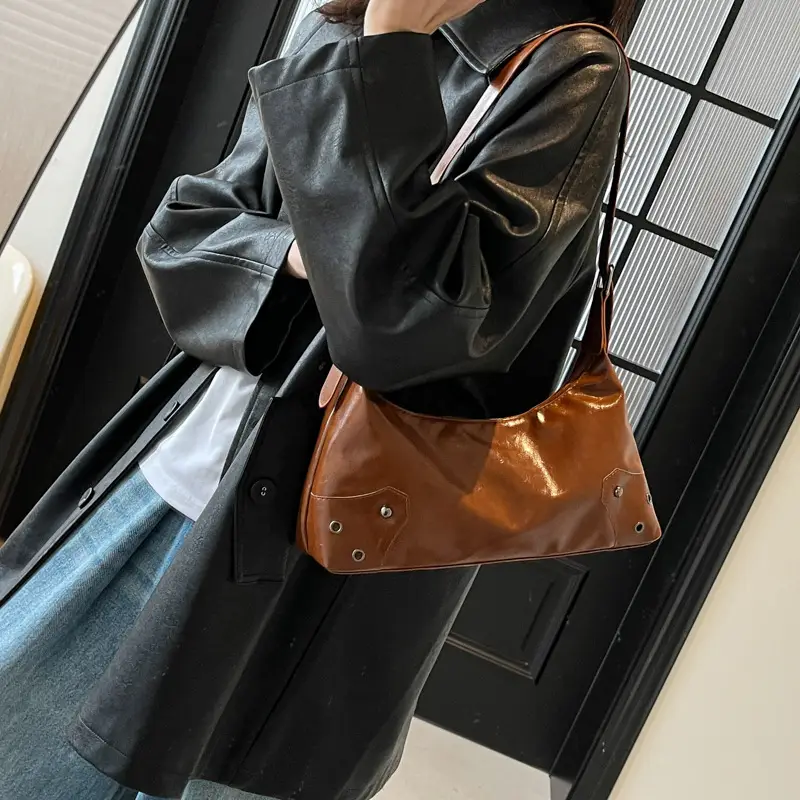 Elegant Black Leather Shoulder Bag for Women — feature 27