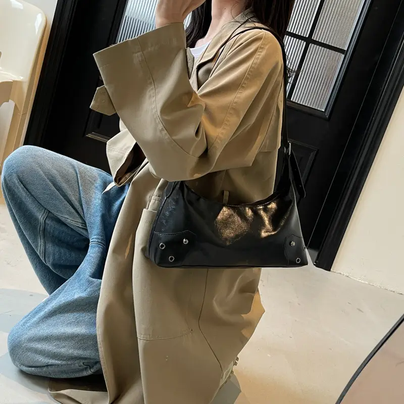 Elegant Black Leather Shoulder Bag for Women — feature 29