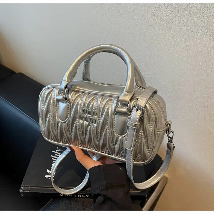 Women's High-end Embroidered Shoulder Bag Beige — feature 19