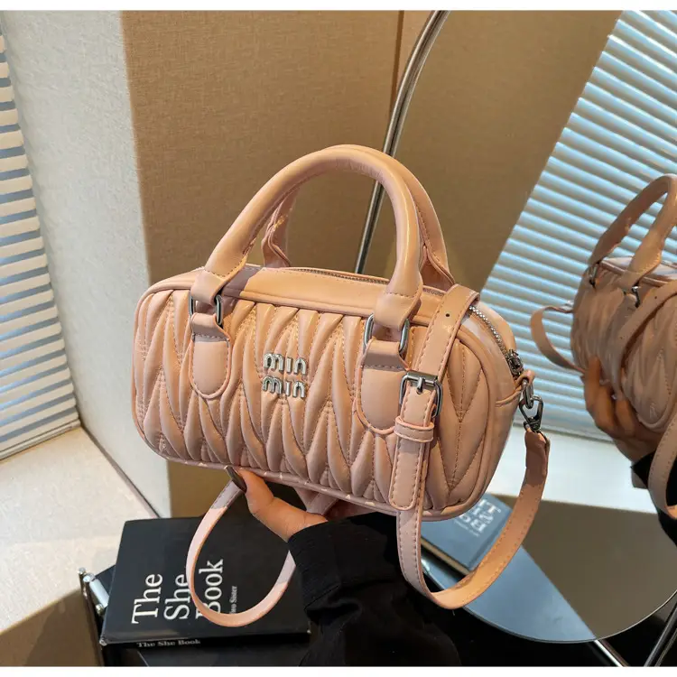 Women's High-end Embroidered Shoulder Bag Beige — feature 22