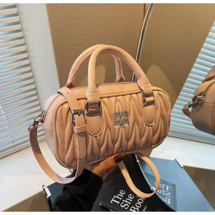 Women's High-end Embroidered Shoulder Bag Beige — feature 23