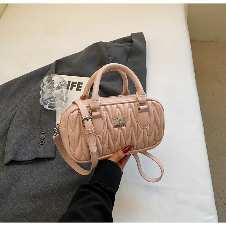 Women's High-end Embroidered Shoulder Bag Beige — feature 26