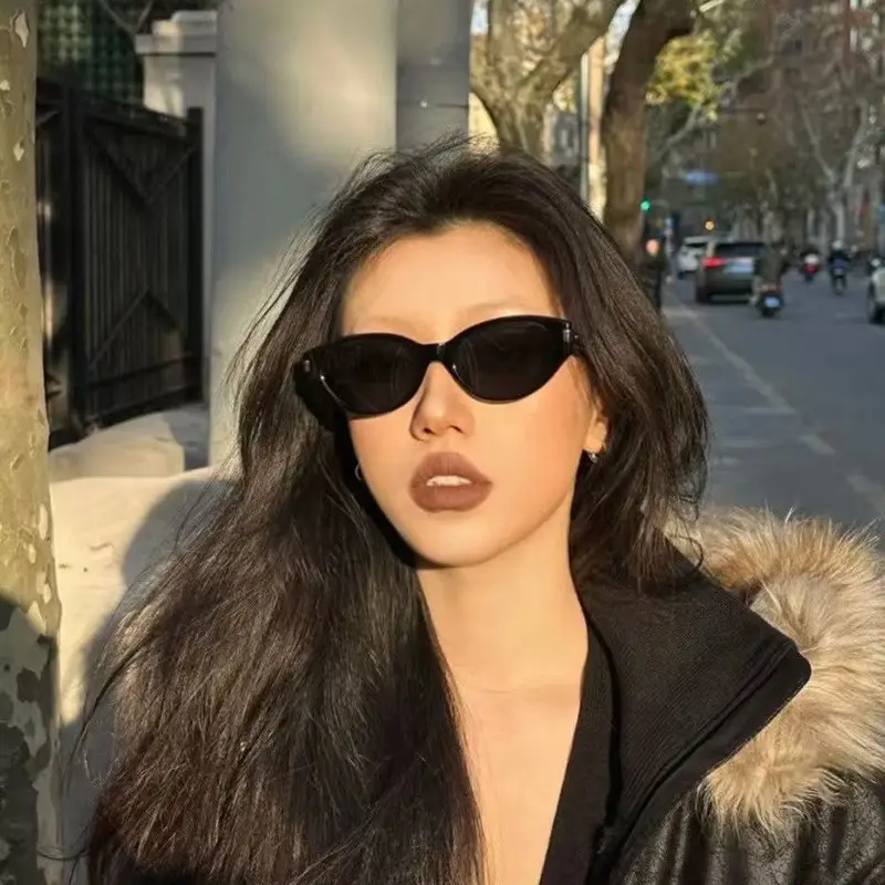 Black Cat's Eye Anti-UV Sunglasses for Men - Image 7