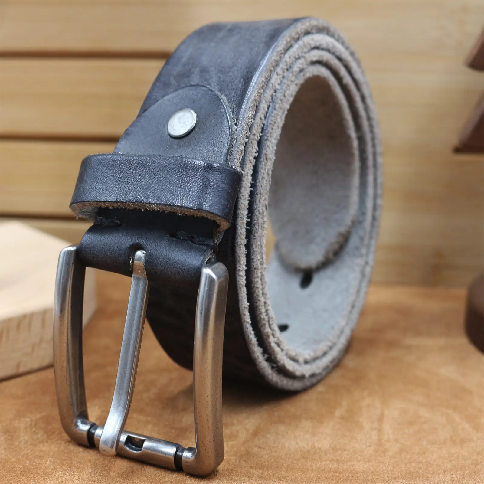 Men's Genuine Leather Belt with Needle Buckle Brown — feature 16
