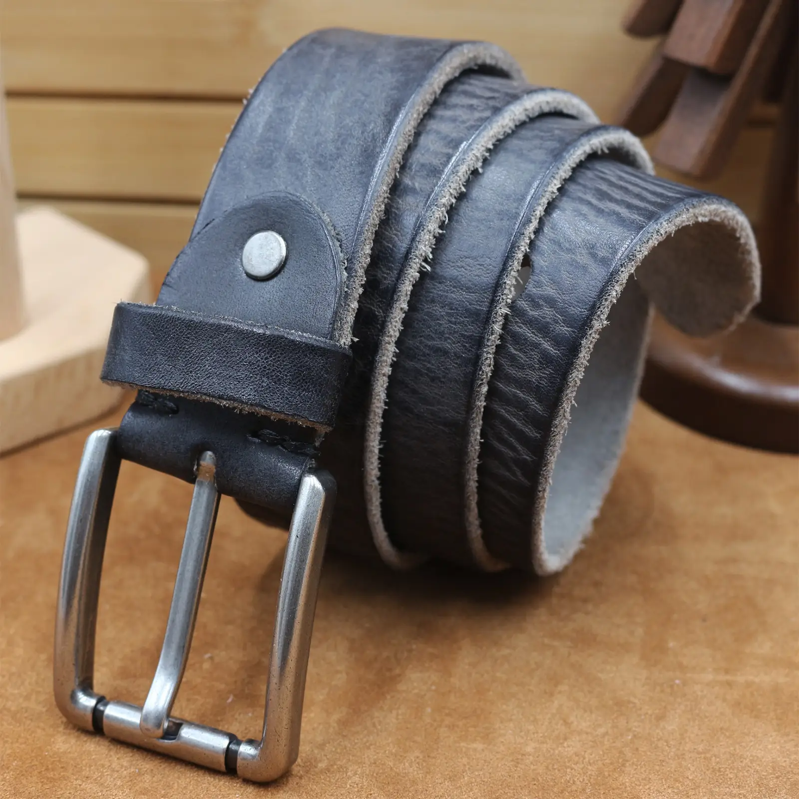 Men's Genuine Leather Belt with Needle Buckle Brown — feature 17