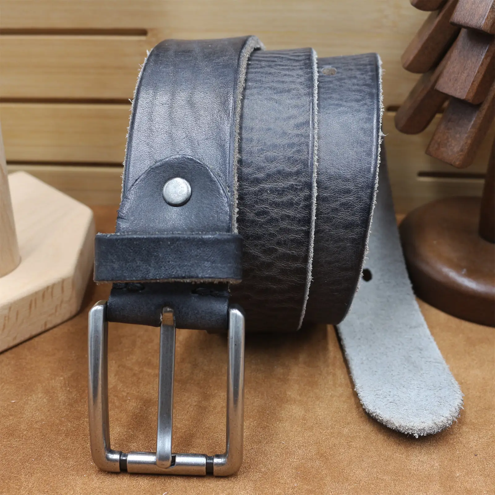 Men's Genuine Leather Belt with Needle Buckle Brown — feature 19