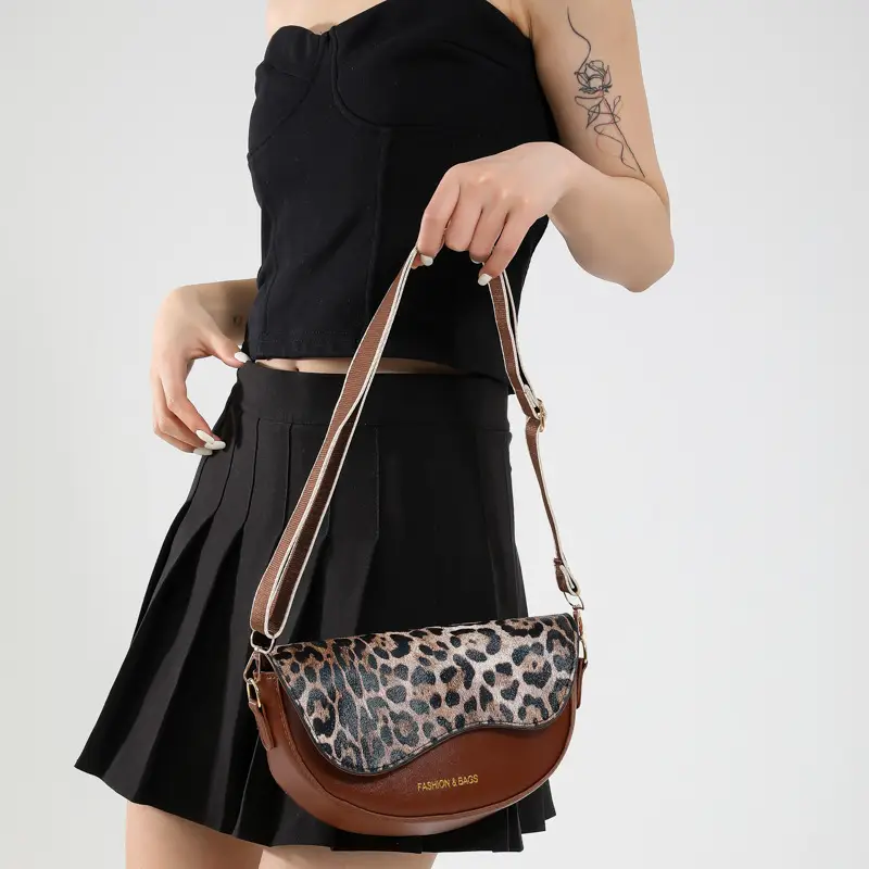 Women Leopard Print Shoulder Bag Brown 2025 — feature 17