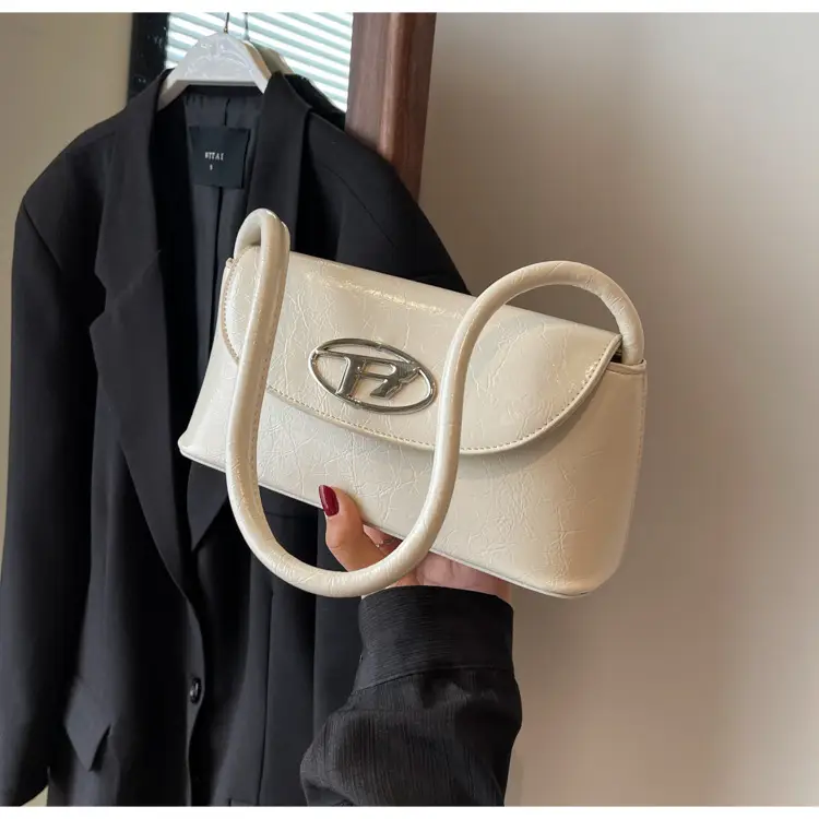 Women French Niche Cream Shoulder Bag 2024 — feature 18