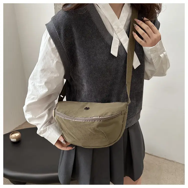 Women's Solid Color Shoulder Bag 2025 Spring — feature 11