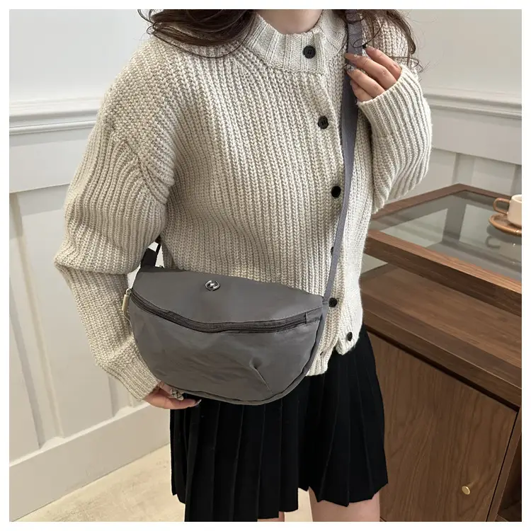 Women's Solid Color Shoulder Bag 2025 Spring — feature 14