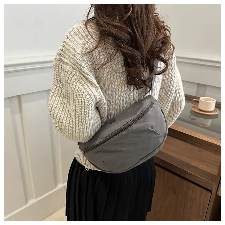 Women's Solid Color Shoulder Bag 2025 Spring — feature 15