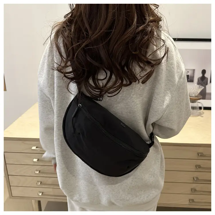 Women's Solid Color Shoulder Bag 2025 Spring — feature 24