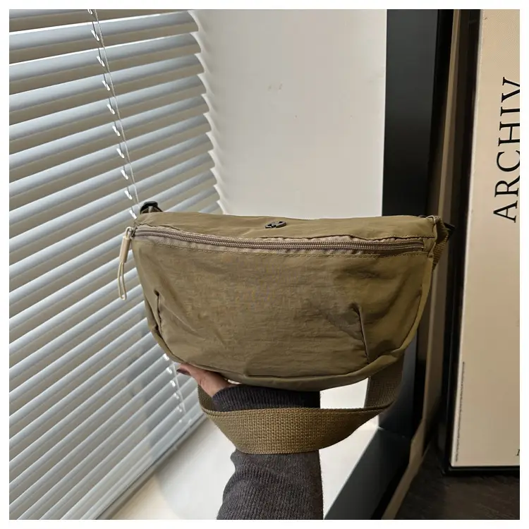 Women's Solid Color Shoulder Bag 2025 Spring — feature 27