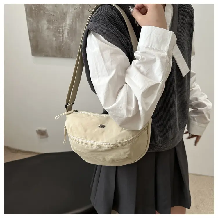 Women's Solid Color Shoulder Bag 2025 Spring — feature 9