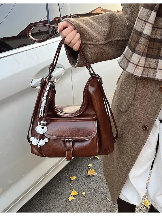 Brown Leather Women's Shoulder Bag with Chain Strap - Image 5