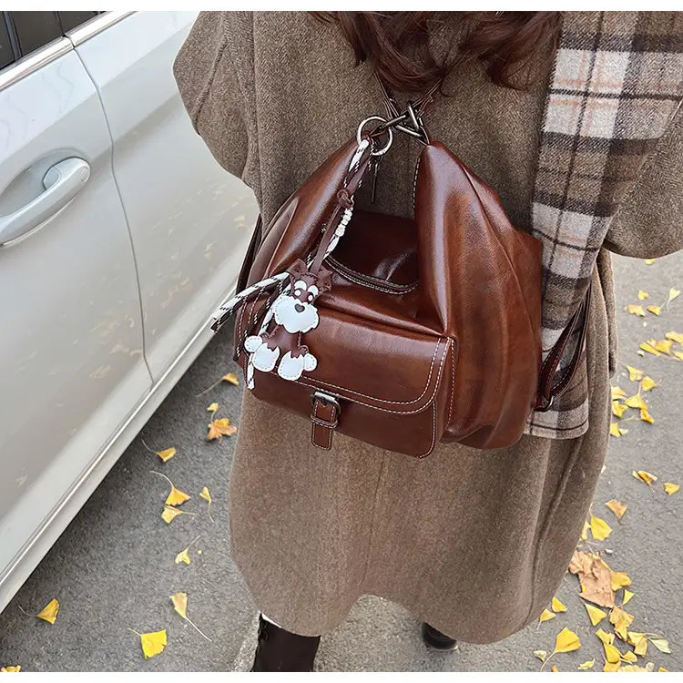 Brown Leather Women's Shoulder Bag with Chain Strap — feature 12