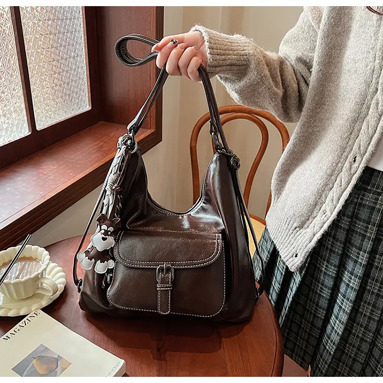 Brown Leather Women's Shoulder Bag with Chain Strap — feature 13