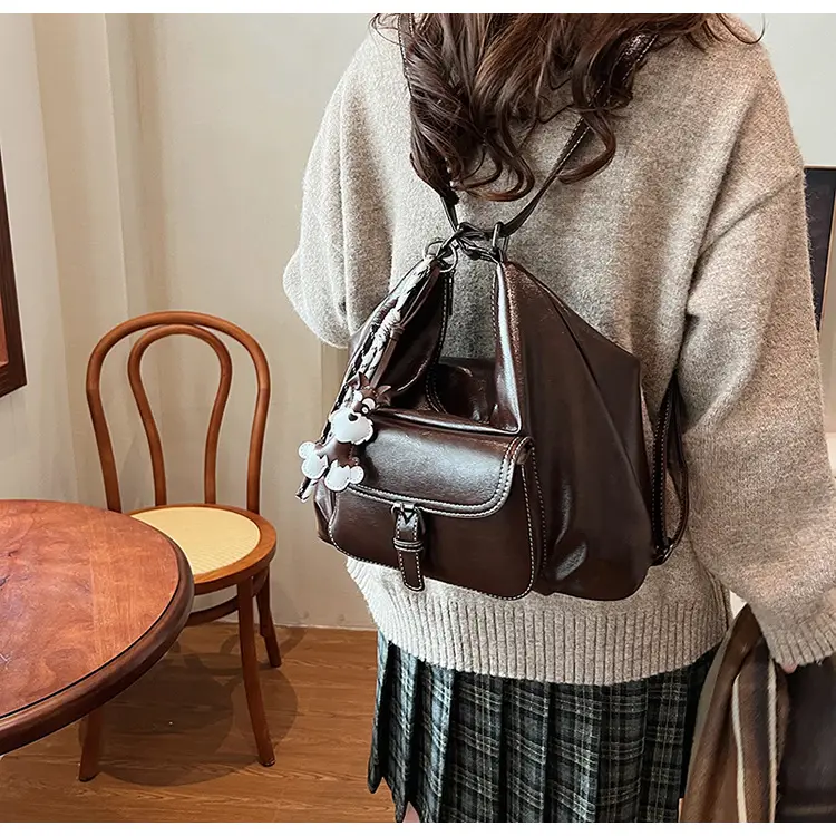 Brown Leather Women's Shoulder Bag with Chain Strap — feature 16