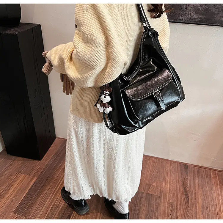 Brown Leather Women's Shoulder Bag with Chain Strap — feature 18