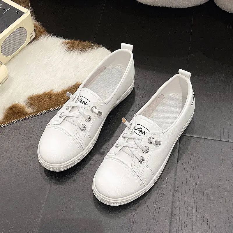 White Shoes Soft Leather Single-layer Shoes New 2025 Spring and Autumn Flat Women's Shoes Casual Shoes All-match Slip-on Lazy Sneakers — feature 1