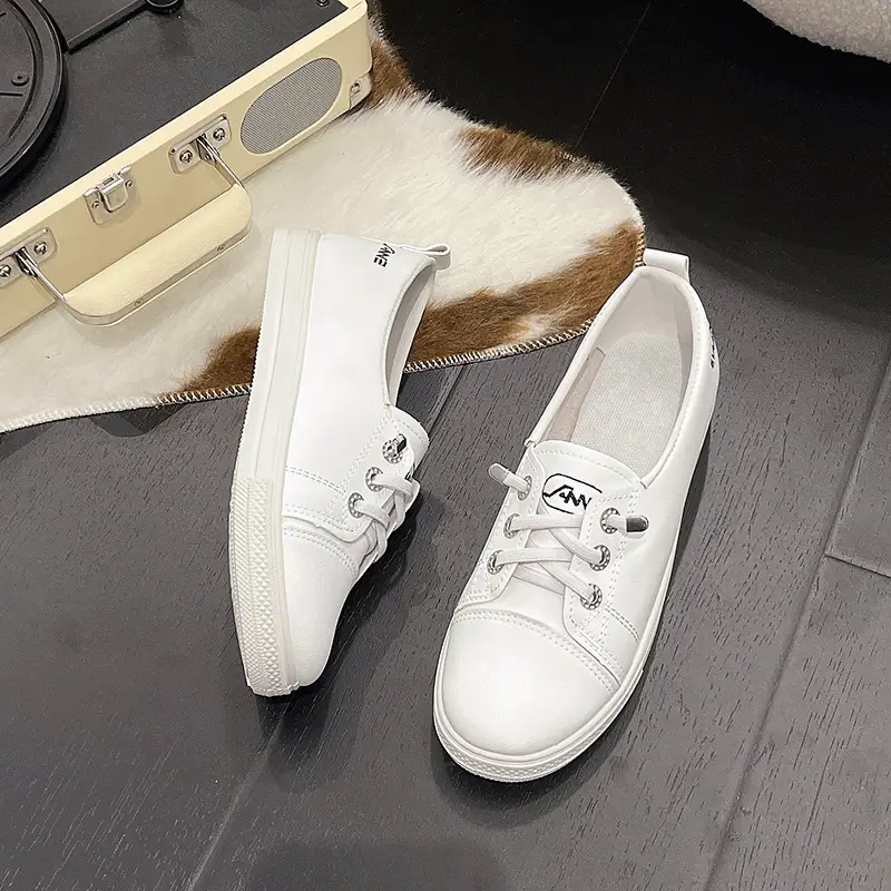 White Shoes Soft Leather Single-layer Shoes New 2025 Spring and Autumn Flat Women's Shoes Casual Shoes All-match Slip-on Lazy Sneakers — feature 3