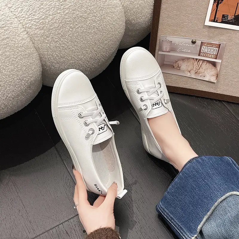 White Shoes Soft Leather Single-layer Shoes New 2025 Spring and Autumn Flat Women's Shoes Casual Shoes All-match Slip-on Lazy Sneakers — feature 9