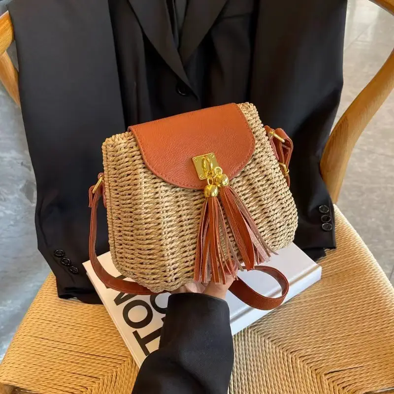 Women's Straw Tassel Crossbody Bag Brown