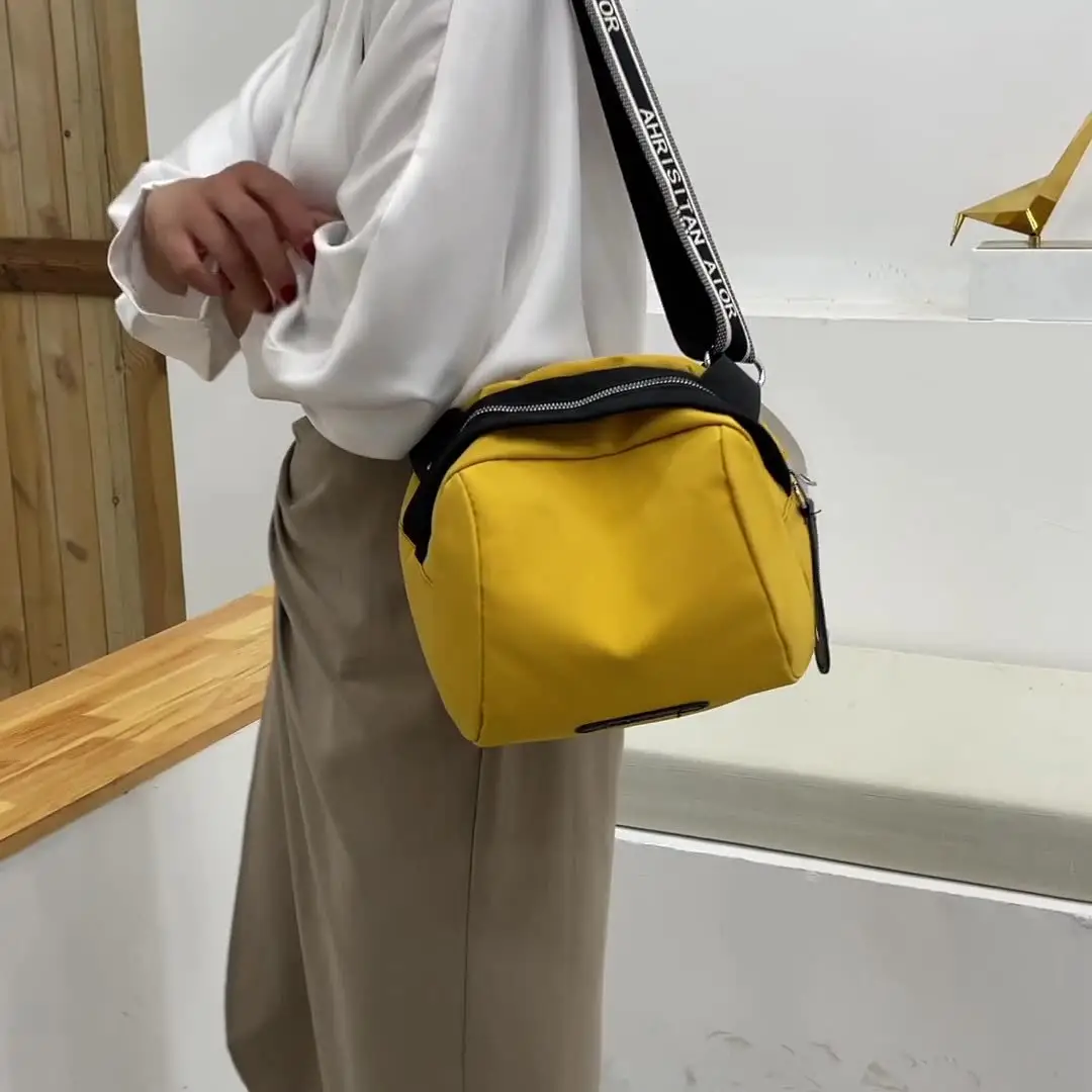 Women's Nylon Shoulder Bag All-Match Colors - Image 9