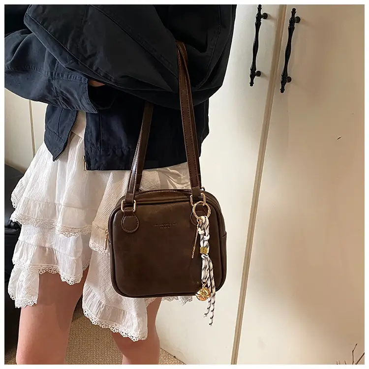 Retro Crossbody Bag Women 2025 Casual Shoulder Bag — feature 9