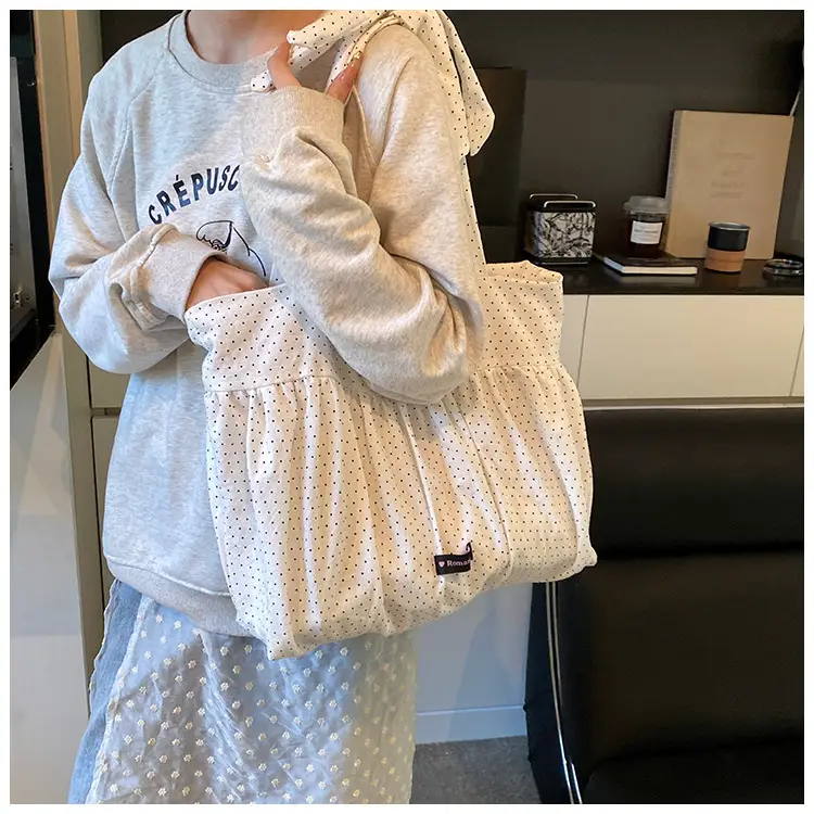 Grey Ruffled Shoulder Bag for Women Large Capacity — feature 19
