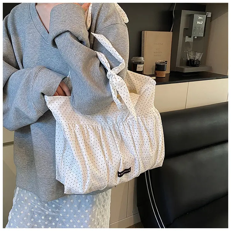 Grey Ruffled Shoulder Bag for Women Large Capacity — feature 24