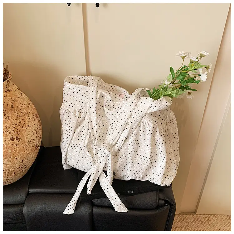 Grey Ruffled Shoulder Bag for Women Large Capacity — feature 34