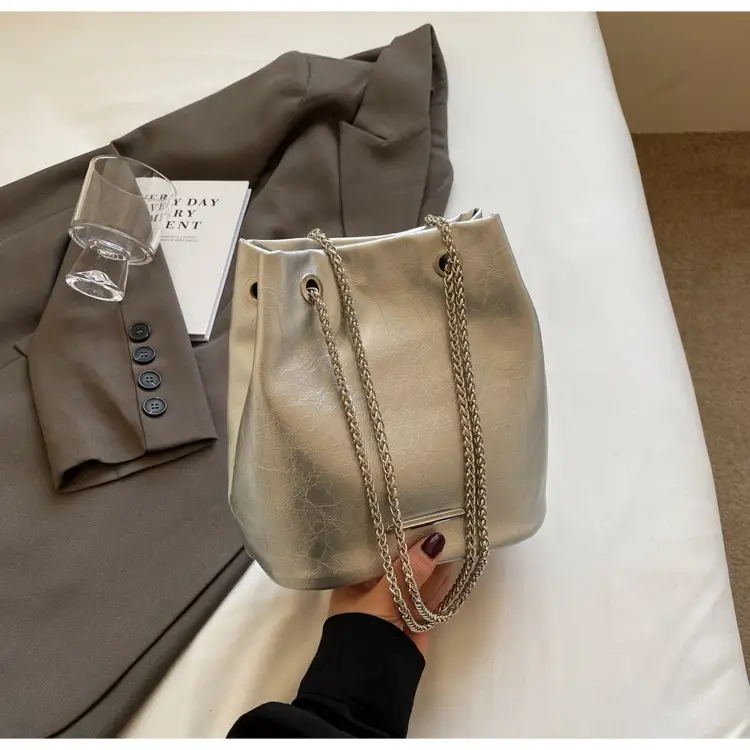 Women's Black Chain Crossbody Bag 2025 New Arrival — feature 21