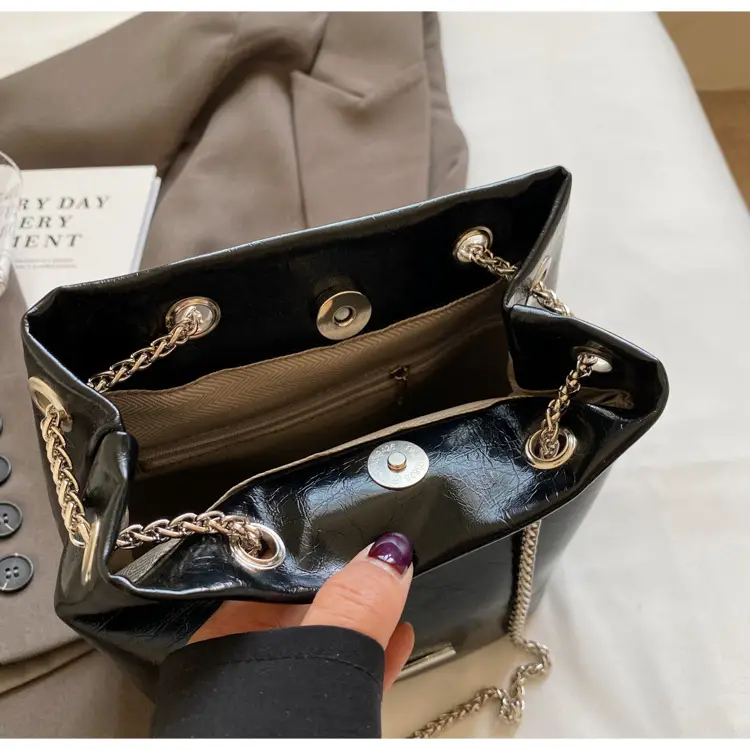 Women's Black Chain Crossbody Bag 2025 New Arrival — feature 25